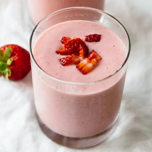 How to Choose the Best Strawberries for Your Smoothie
