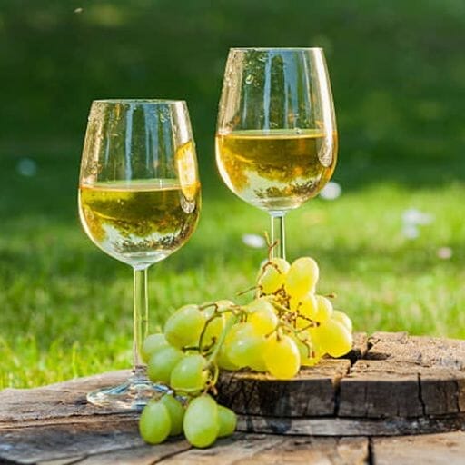 How to Pair White Wine with Healthy Foods